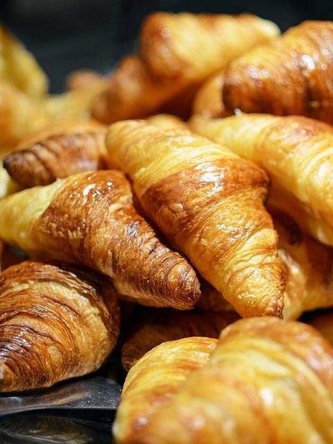 Buttercroissants und Plundergebäck für Frühstücksbuffets