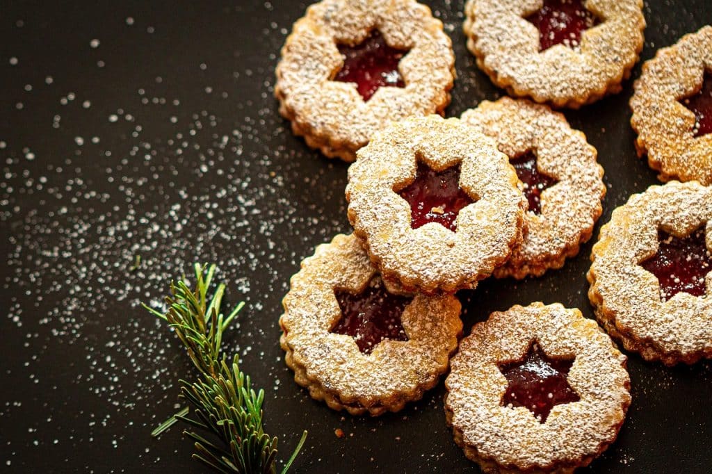 Saisonale Backwaren wie Weihnachtsgebäck und Aktionssortimente